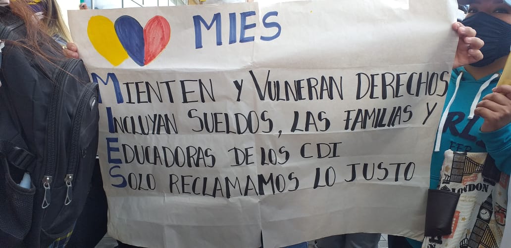KsandraMort2001's tweet photo. #Mies necesitamos nuestros sueldos #Teleamazonas https://t.co/NwgFvP7eI2