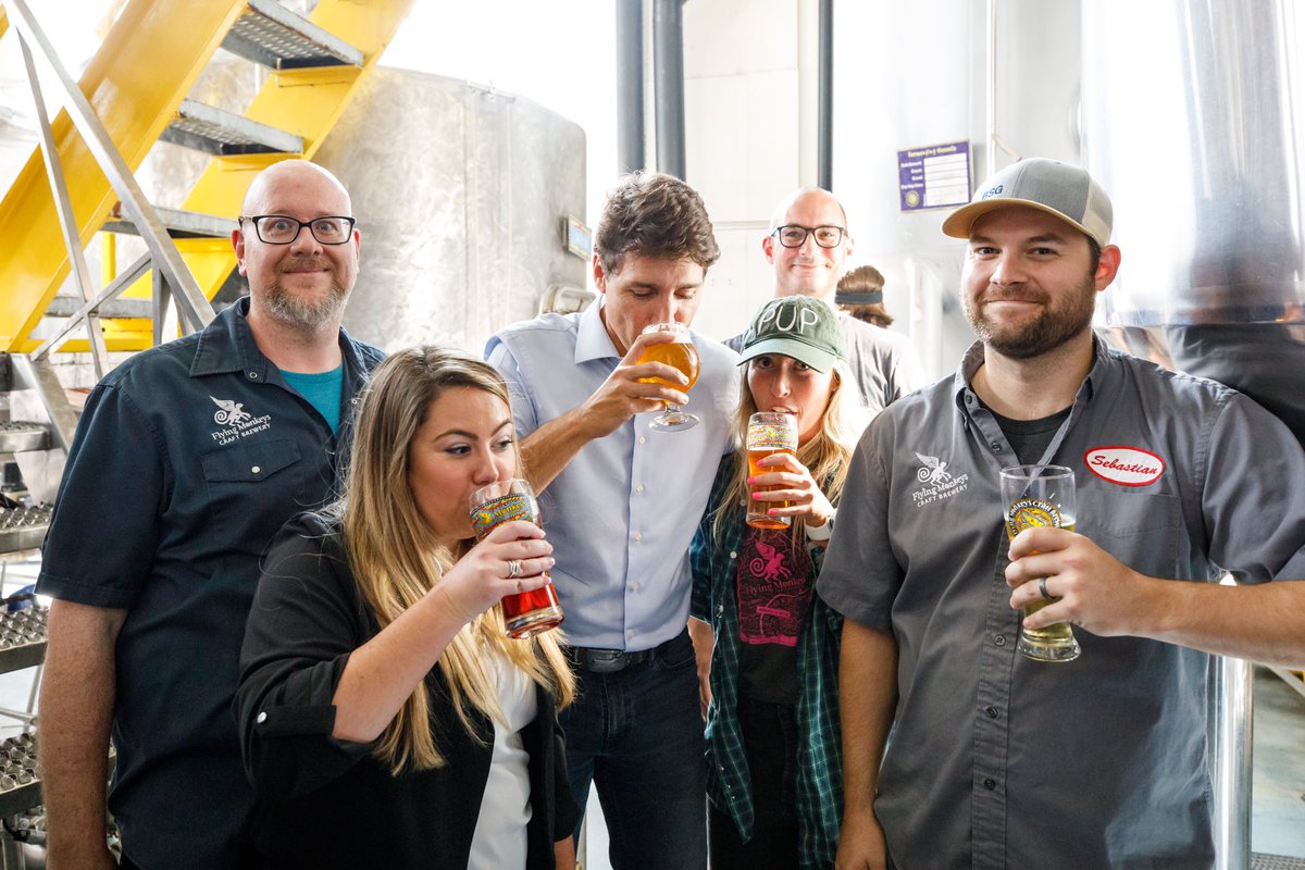 JustinTrudeau's tweet photo. Last year when I visited @FlyingMonkeys, I shared some beer and some laughs with the folks who work there. This pandemic hasn’t been easy for them, but they’ve kept things going and now they’re giving back - making masks and donating some of the proceeds to the @BarrieFoodBank. https://t.co/bCIXCYxTEA