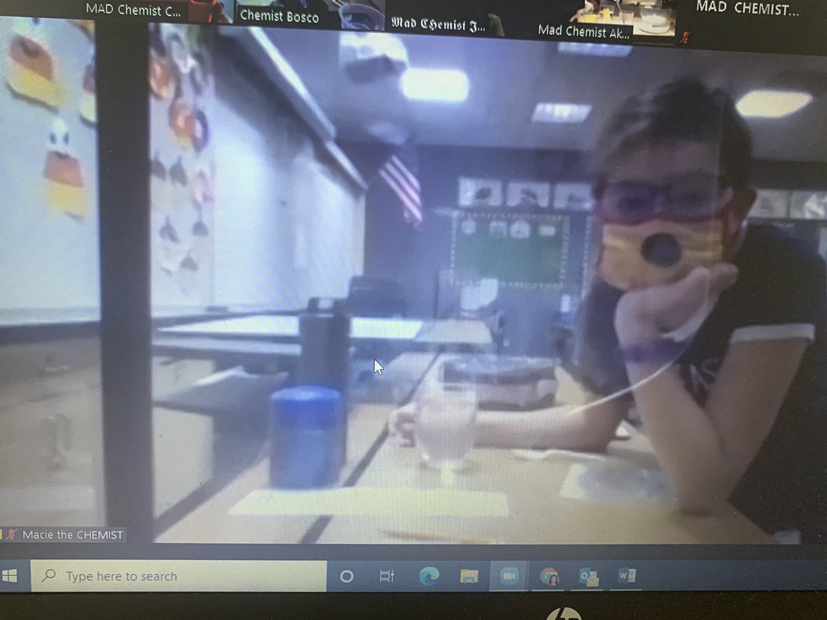 Jessica__Cadena's tweet photo. Solubility Investigation 🧪 Does sugar dissolve faster in cold water or hot water? 
#TeacherTip: Have the students rename themselves to increase engagement. Today we were all chemists 👩🏽‍🔬 https://t.co/NKT6atU3cf