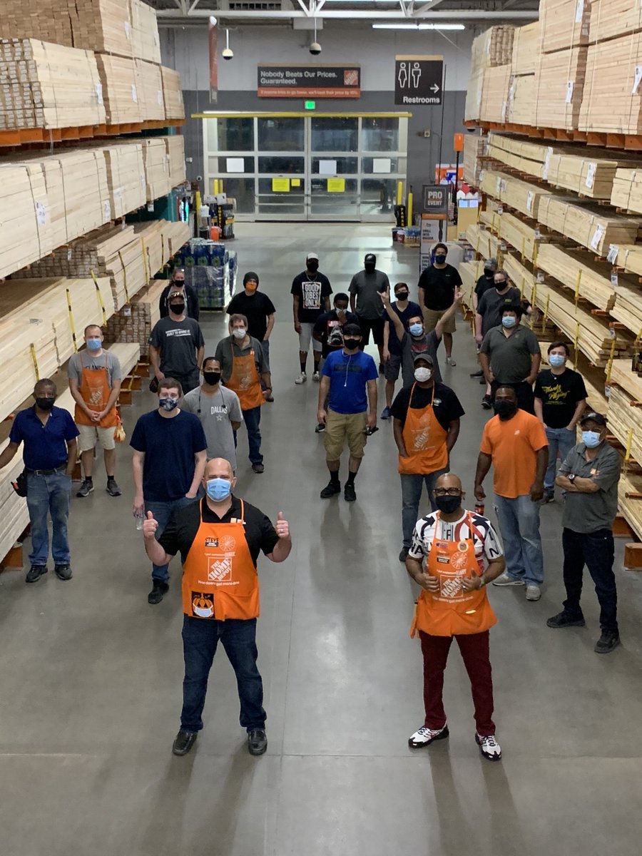 StevenReynaHD's tweet image. Celebrating my amazing Freight Team tonight! We couldn’t do it without them.  Thank you for all you do! @tavares_gabe @tori_bronson @robertheard777 @cristie_mcclain @PatrickHTHD