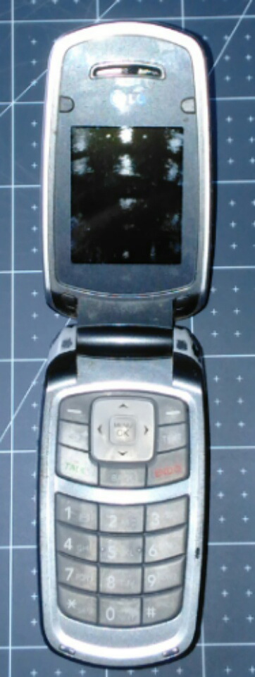Boggyshaw's tweet photo. #ThrowbackThursday -- #Cell_phones I have owned. I enjoyed that first flip phone with the antenna.  I believe #Maxwell_Smart (Agent 86)' shoe phone was probably better than all of these!!!☎️☎️ https://t.co/5sOpH1vDEE