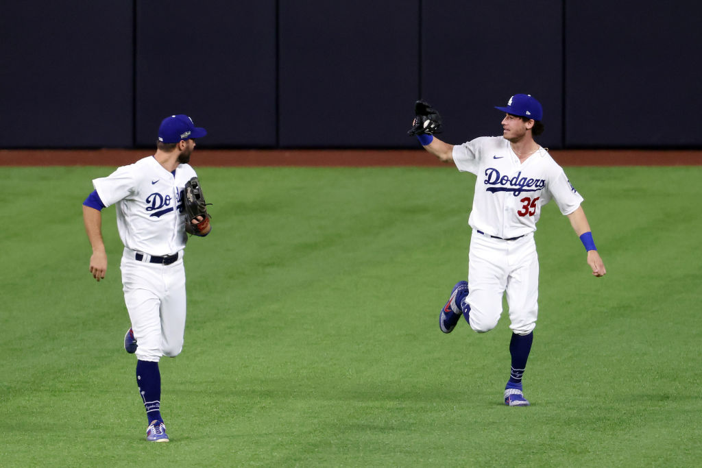 Cody Bellinger hizo una atrapada de antología para permitir que los Dodgers mantuvieran su ventaja.