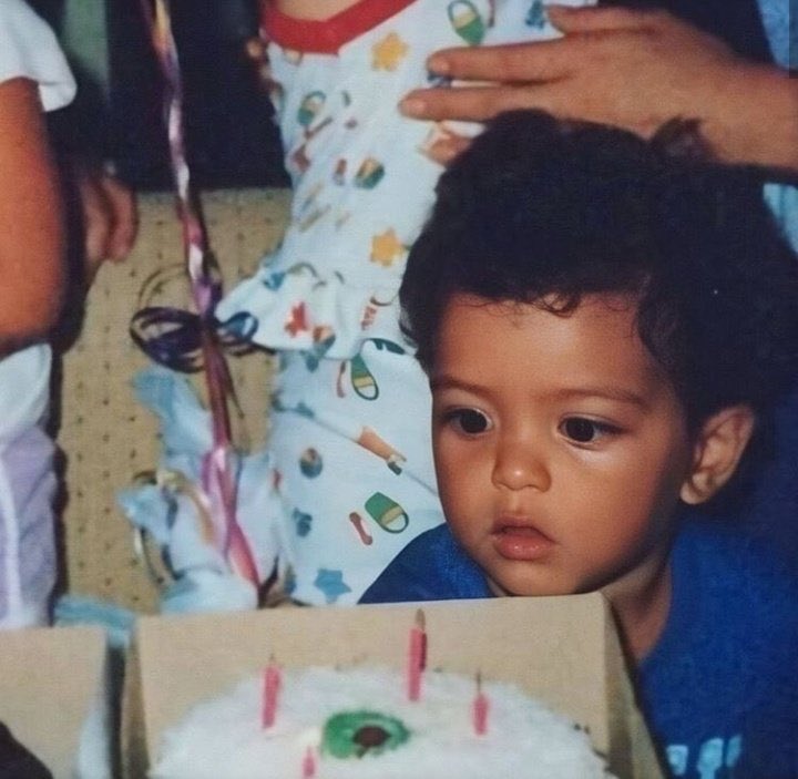 Feliz aniversário amadoh

Happy Birthday Bruno Mars 