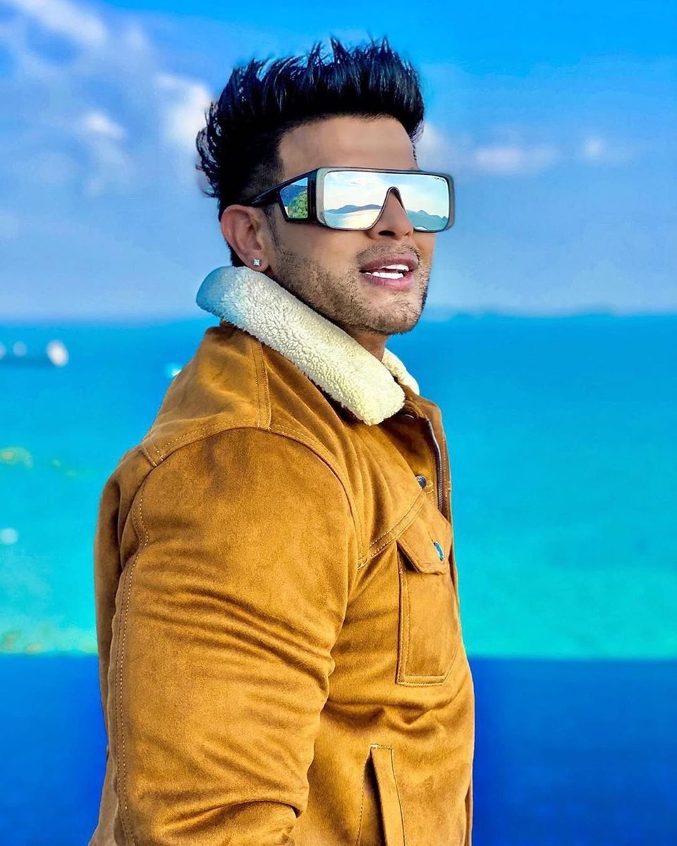 Team_Hunk's tweet photo. @iSahilKhan KAAM AISA KARO KE NAAM  HOJAYE.  WARNA NAAM AISA KARO KE NAAM LETE HE KAAM HO JAYE.❤️❤️ #KaamKaroNaamKaro 
.
.
FOR MORE WATCH MY STORY💘
 #HUNK 
#HunkWater #HunkAlkalineWater https://t.co/7a2SWpkzP3