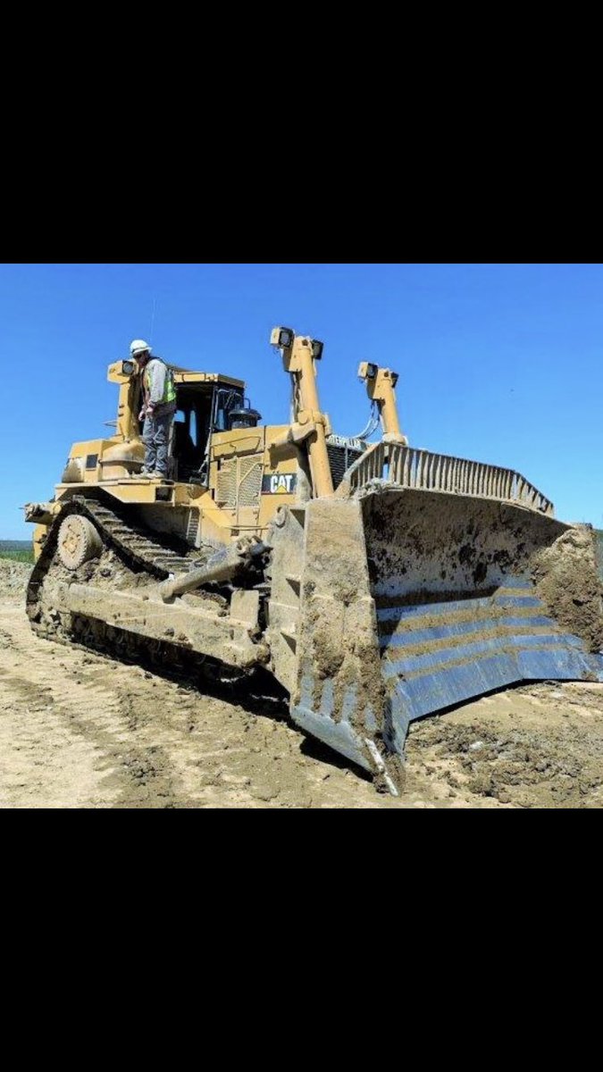 BruceEquipment's tweet photo. 1996 CATERPILLAR D10R 
$145,000
Location: Spartanburg, USA
s/n: 3KR507
12,920 hours
Nice original unit straight from contractor 
#bruceequipment #usamachinery #USA #heavyequipment #construction #caterpillarmachinery https://t.co/izAHVf3y7B