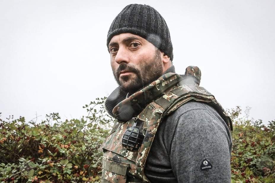 AygunAvaz's tweet photo. Artur Hovhannisyan, citizen of #France, came to #Karabakh to fight on the side of #Armeniansterrorist.  After the liberation of #jebrail by the Azerbaijani army, he left the war zone. He says: the #GovernmentofArmenia is deceiving people.  A soldier only with assault rifle. https://t.co/XOsy2G0Cey