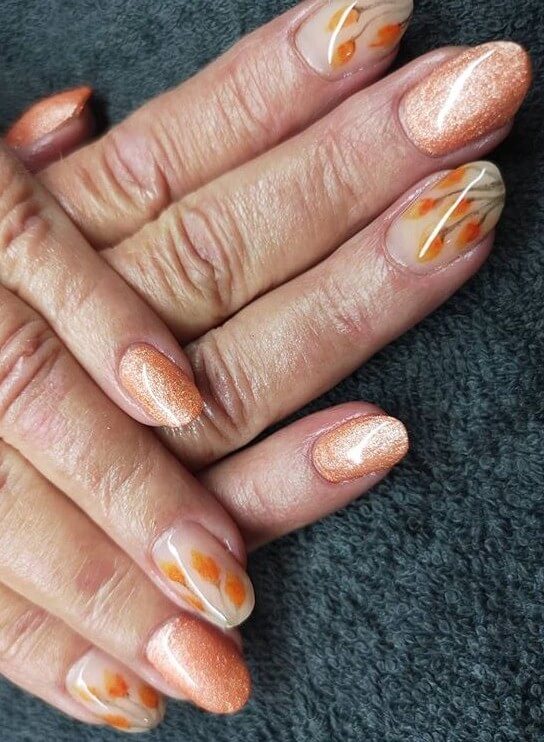 Acrylic nails with autumn flowers