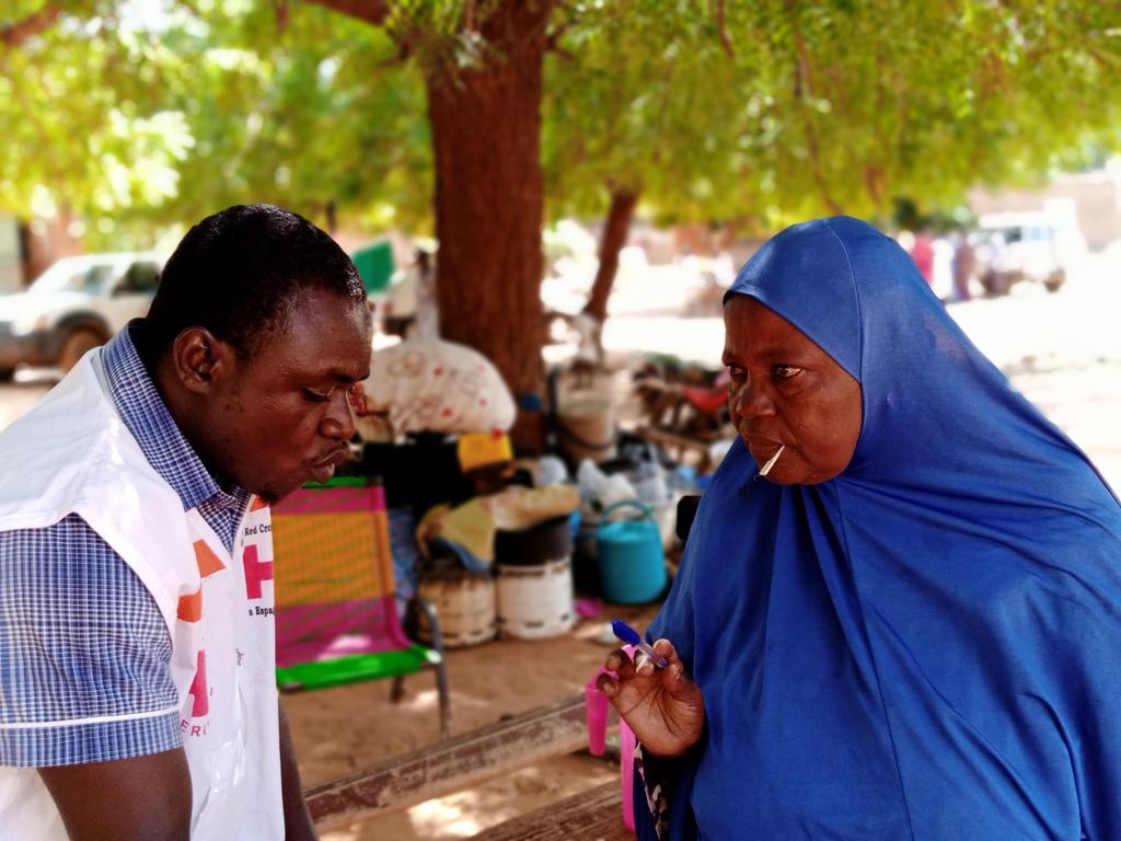 fataouhama's tweet photo. L'accès de l'information sur les #femmes et l'#accès des femmes à l'#infomation. Le defis reste entier @CICR_Afrique & @crniger ont la COM au ❤ de leur action au #Niger #InformationIsAid @PanosAO @Sidikbaba https://t.co/wgwZcDrPqj
