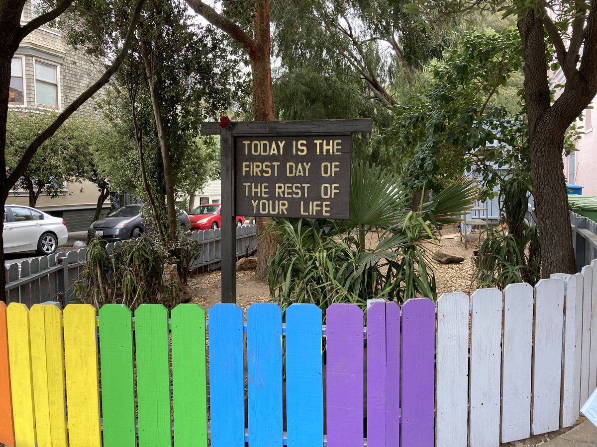 peterhartlaub's tweet photo. I spent most of the morning walking through neighborhoods in San Francisco.

Here are some photos pretty much chosen at random: https://t.co/5SQq0iIl3b