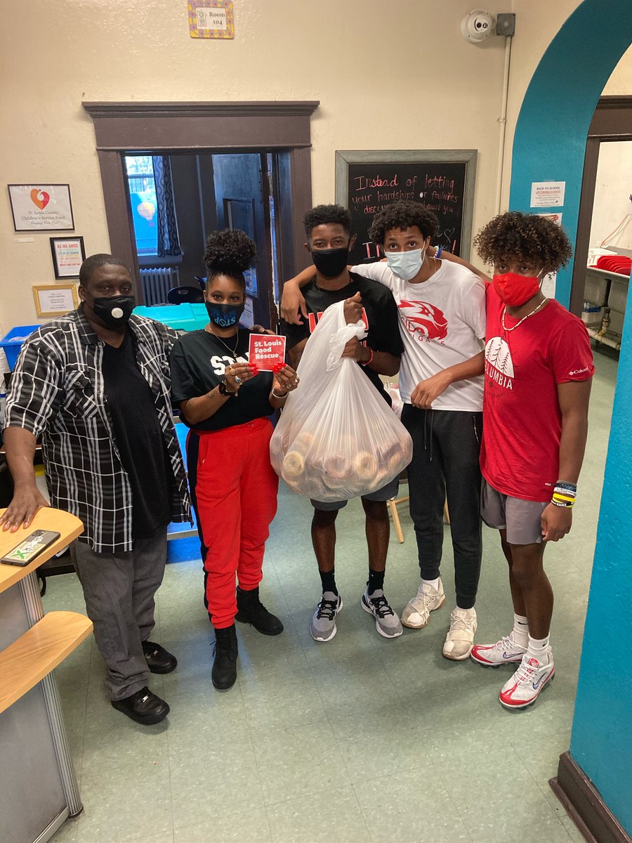 Stlfoodrescue's tweet photo. Celebrating three years of helping people in need with @gateway180stl shelter.  With a special thanks to our partners @EinsteinBros &amp; @WholeFoods.  And the help of volunteers @TreBell13 and Ethan McLoud https://t.co/OkUAlUgvGG