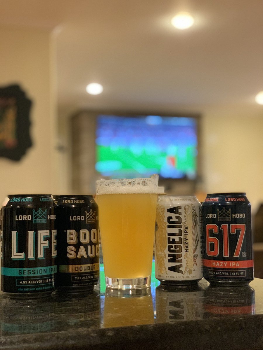 HennyPetrone's tweet photo. @HennyPetrone preview week 6 in #CFB and what a week of games. Thanks to @lordhobobrewing for the beverages. A great night in studio. #2dm #beeroclock #FallSaturdays #CollegeFootball https://t.co/bYwSAwPFND https://t.co/bXHaggevch