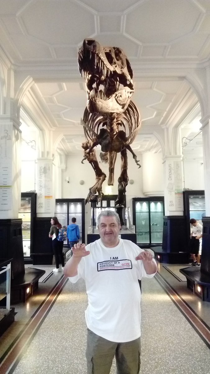 playbackgammon's tweet image. Stan has been sold for £25m. But you can see a copy of him @McrMuseum  #stan #dinosaur #TRex #dino