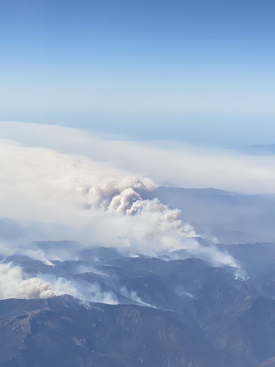 kcashh_'s tweet image. Took these last week of the #AugustComplexFire - can’t believe it’s burned over a million acres and at gigafire status now. 

#AugustComplex #AugustComplexWestZone @AlaskaAir