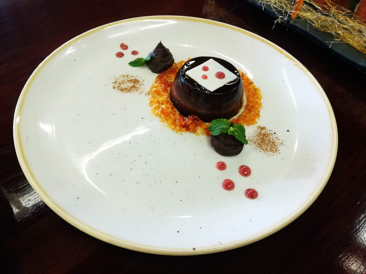 Chef_Tkay's tweet image. Good morning friends and family , i hope this tweet finds you well. I am an energetic culinary professional with a blend of creativity, passion for food and exceptional cooking skills currently looking for a job. Please Retweet for awareness and advise of any vacancies. Thank you