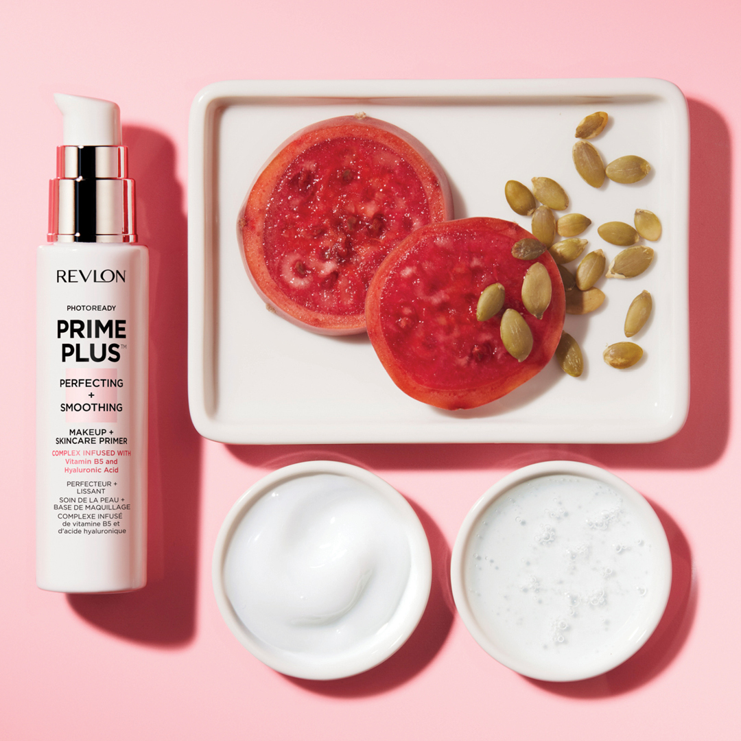 Inside NEW #PhotoReady #PrimePlus PERFECTING + SMOOTHING Primer you’ll find lots of #skincare goodness like:

🎃 Pumpkin Seed Extract to help firm and tighten
💊 Vitamin B5 to help moisturize, heal and protect
💧 #HyaluronicAcid to help attract and maintain moisture