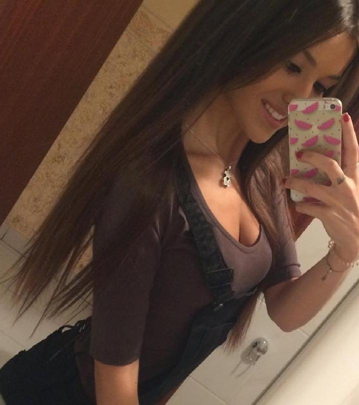 The Things That We Love Tell Us What We Are.👗💘