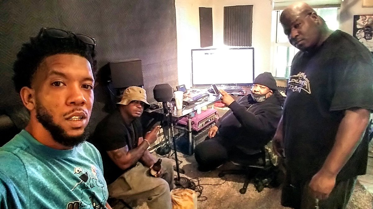 IronMicSharp's tweet image. Y'all in trouble! #IMS