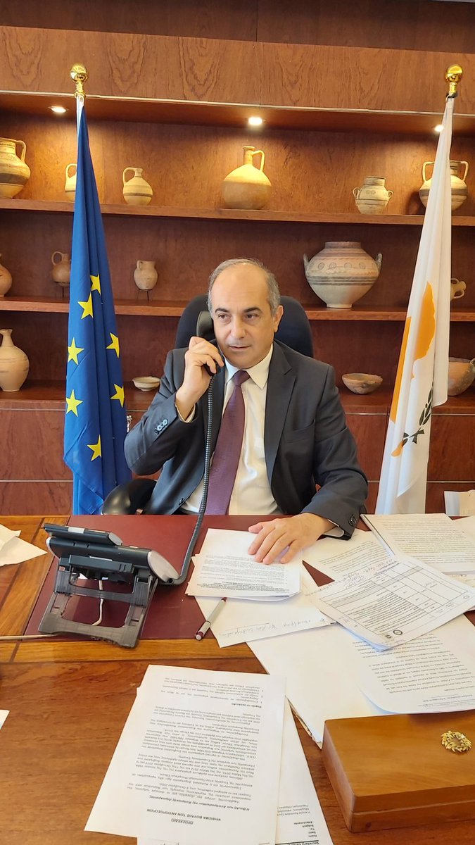 Τηλεφωνική επικοινωνία με τον Πρόεδρο της Βουλής των Αντιπροσώπων του Νεπάλ <a href="/speaker_nepal/">Speaker of Nepal</a>, με την ευκαιρία των 40 χρόνων των διπλωματικών σχέσεων Κύπρου - Νεπαλ.Αποφασίστηκε η δημιουργία ομάδων φιλίας στα δύο κοινοβούλια για περαιτέρω ενίσχυση των σχέσεων.<a href="/MofaNepal/">MOFA of Nepal 🇳🇵</a>