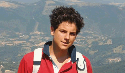 rtl1025's tweet photo. 🔵 Sabato prossimo sarà proclamato beato #CarloAcutis, quindicenne genio dell'informatica scomparso all'età di 15 anni colpito da leucemia fulminante. Ne parliamo a #nonstopnews con la mamma di Carlo, la signora Antonia Salzano Acutis 📞 https://t.co/04EfyAkDoA