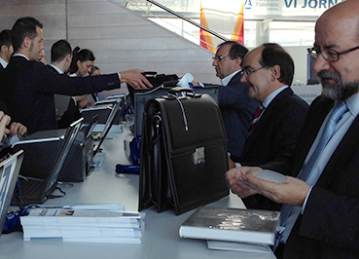 softcongress's tweet photo. #myCongress la mejor solución del mercado para la gestión online de tu congreso. Te facilitará: la gestión de inscripciones 📝, alojamientos🏨, viajes ✈ y pagos 💳 de todos los asistentes a tu evento. ¿No la conoces? 👉Haz click en el link:
https://t.co/kYsC9ObNsc
#softcongres https://t.co/POR5eIwhkU