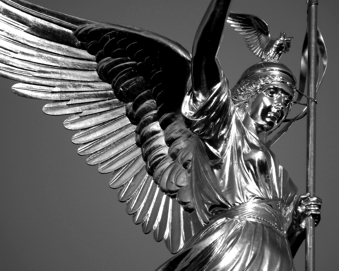 PhotoTourBerlin's tweet photo. Goddess Victoria on top of the Berlin Victory Column is a bronze sculpture covered in genuine gold leaf glorifying Prussian military victories in the second half of the 19th century.

Photo: Michael Schroeder

#phototour #photoberlin https://t.co/bhJ5zDehs8