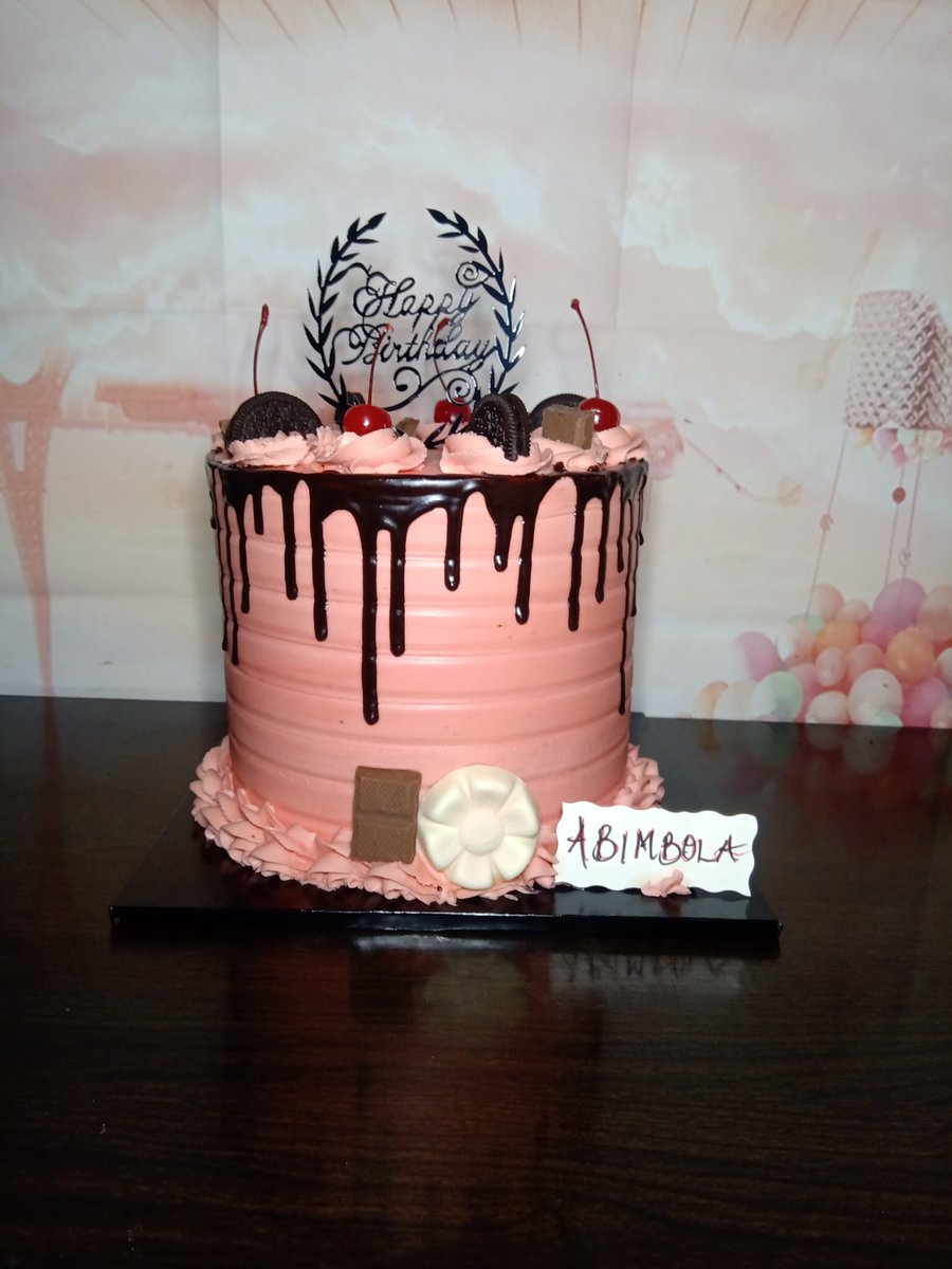 Rebbyroi's tweet photo. @aproko_doctor We make celebration cakes and pastries in Lagos state.
We also deliver all around Lagos.
Please patronize us sometime https://t.co/Anl2cSgZKj