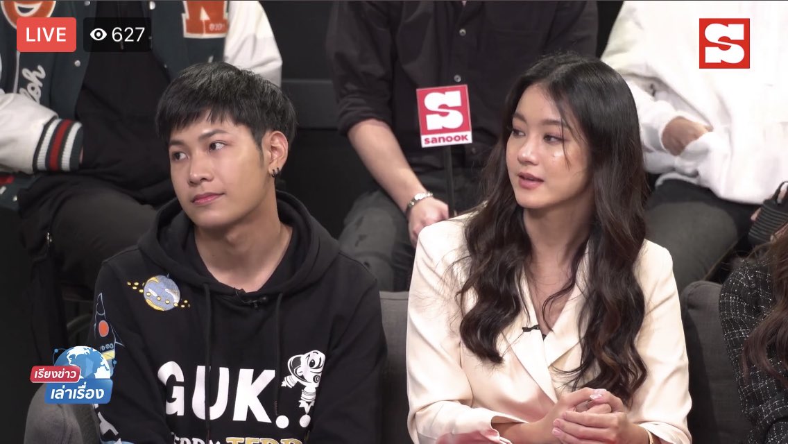 iamvandoughnut's tweet photo. Singto said if he wasn't playing the role of Earth he would like yo play the role of Stud and he wants to know why people hate it so much
#FriendZone2EP1
#SingtoPrachaya https://t.co/vb1KUpWs7z