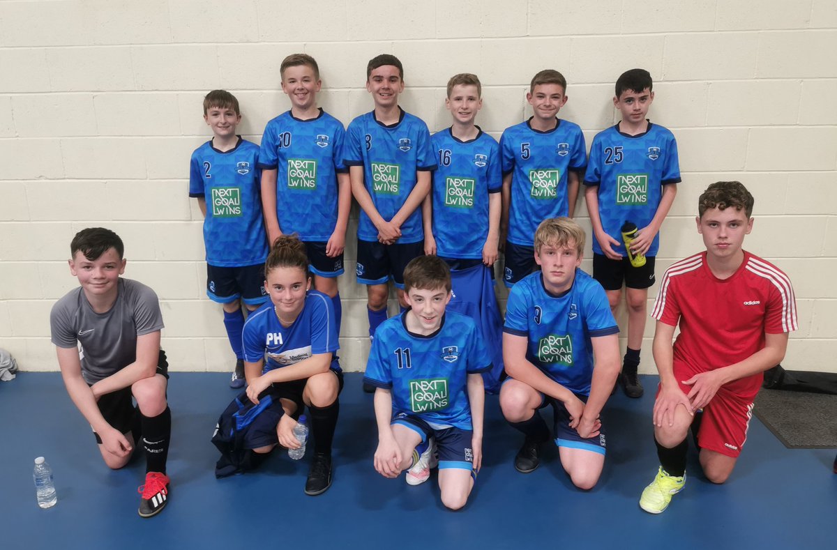 SR_Futsal's tweet photo. 7๏ธโฃ months since last session, but wow great to be back coaching the players ๐ Decided to ease the players back into things with some conditioned 3v3/2v2's, bit of ball work then what they love โฅ๏ธ....a match! #futsal #futsalsession #southribblefutsal ๐ตโชโฝ https://t.co/SZqCvoZsrV