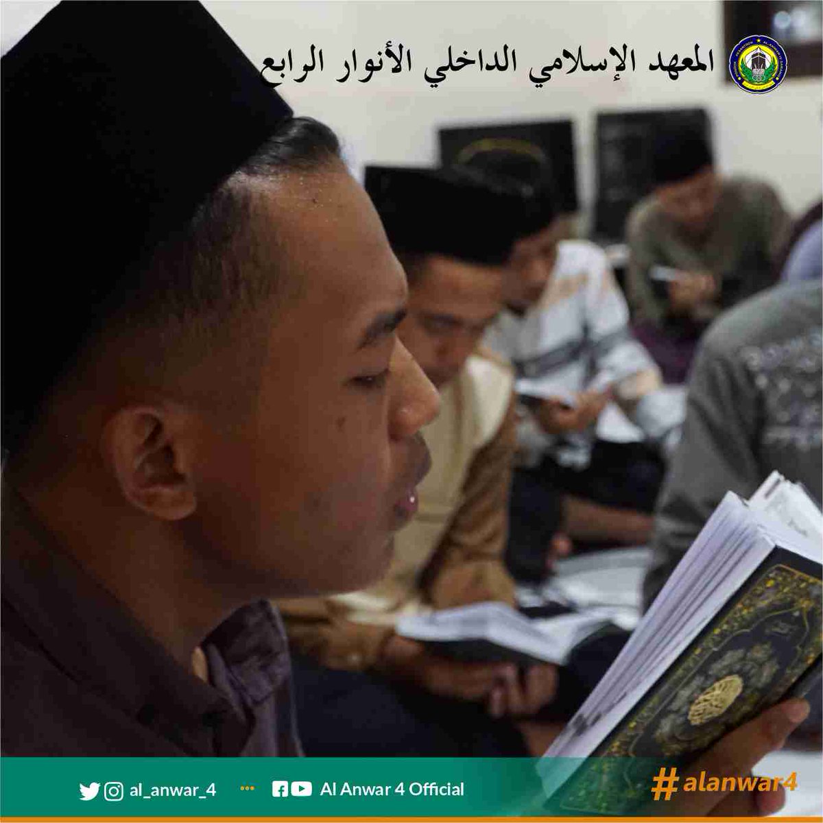 Al_Anwar_4's tweet photo. Tatalah bacaan Al Qur'anmu. Maka Alloh akan menata hidupmu.
*kegiatan ngaji Al Qur'an PP Al Anwar 4*
#anwar4 #alquranpedomanhidup #santrisarang #ppalanwar
@TajYasinMZ @NawalyasinMZ https://t.co/8tLCtrrP4l