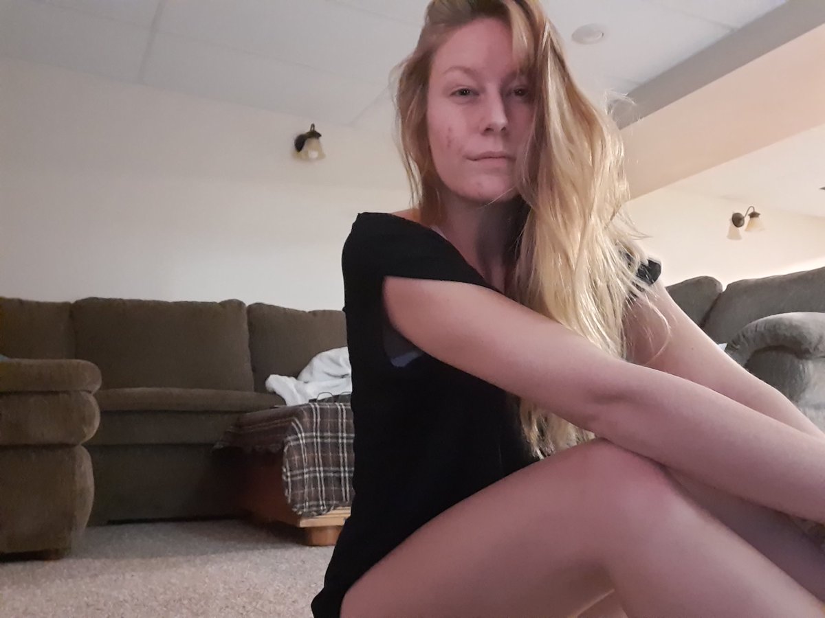 kelzdayle's tweet photo. https://t.co/CPxTGmQ908

Retweet this link to wish me sweet dreams 🌠

#nights #dreamer #blonde #legs #cutie #goodnight #beauty https://t.co/8NDs4mQ0g6