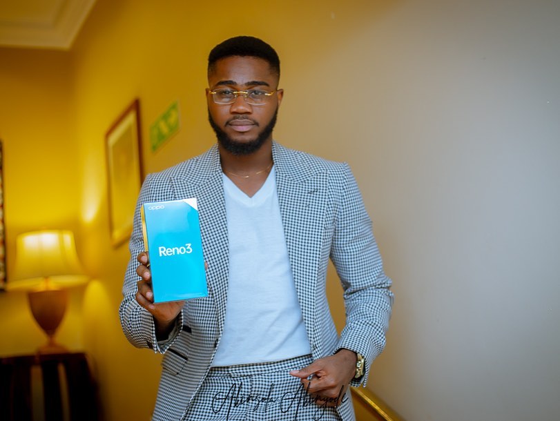 poshsypce22's tweet photo. Congratulations π
To @itz__praise & @Thedorathybach winners of the oppo taskππΎ.. They got their phone oppo reno 3 yesterday.. π₯ πΎ
#bbnaija2020
#bbnaijalockdown
#BBNaija
#BBDorathy
#BBPraise https://t.co/lXqynuie2M