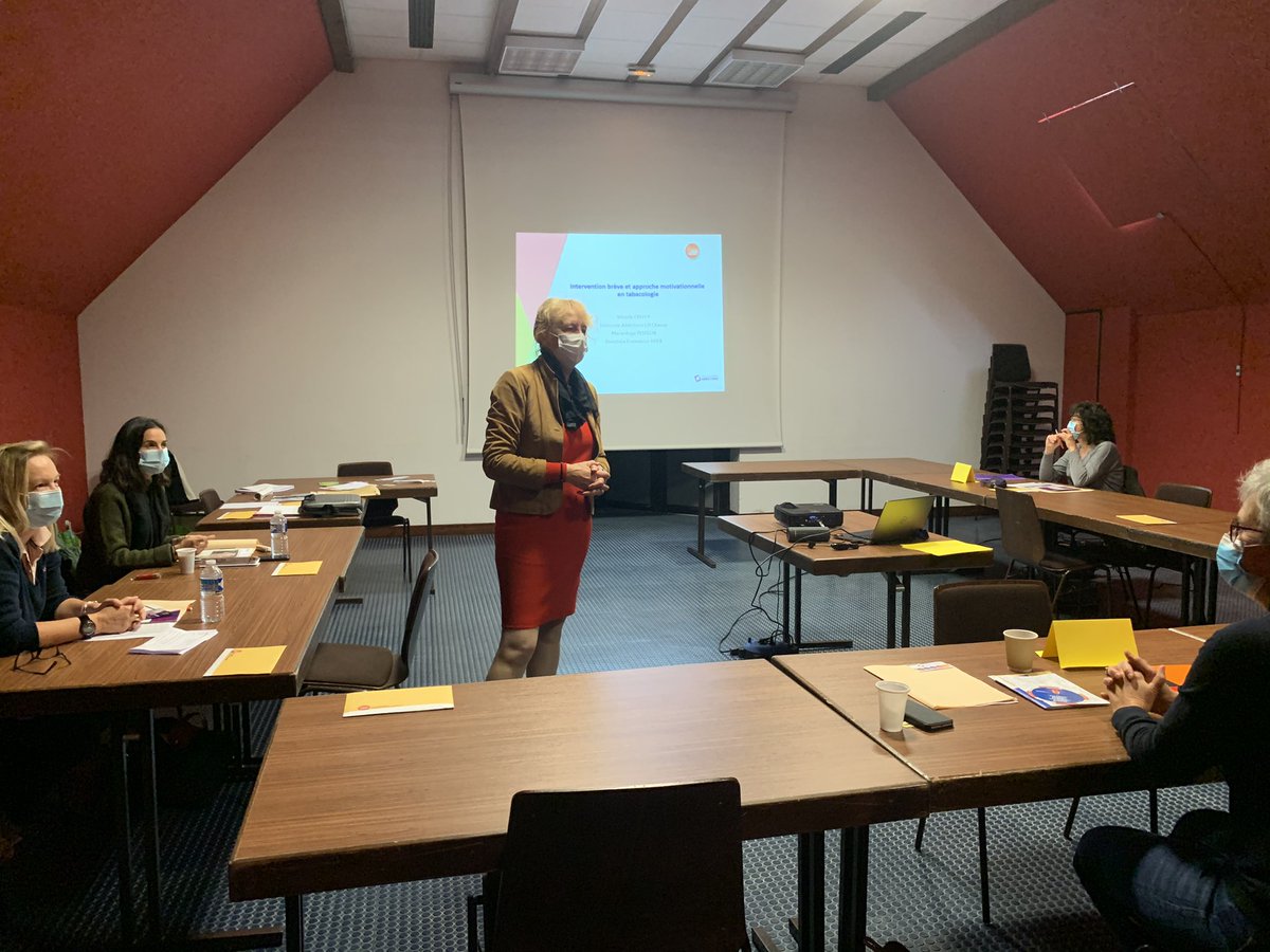 HDFADDICTIONS's tweet photo. [#RPIBtabacologie] à @villedechauny au forum centre tous les participants sont ravis de suivre cette formation leurs attentes sont nombreuses pour infléchir la courbe de conso de tabac en hauts-de-france #p2rt @Mois_sans_tabac @respadd @HDFADDICTIONS https://t.co/B9O2RkcNRA