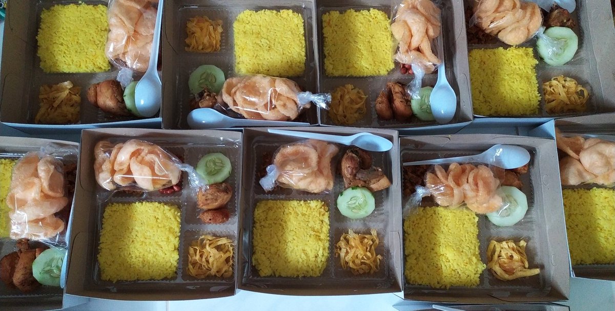 yaya_immanuel's tweet photo. Dan yg ini naskun dan snack sudah siap utk dibagikan. Terimakasih doa-doa baik kalian, maaf ngga bsa reply satu-satu.
Doa terbaik juga utk kalian semua 😘😘
#MyOctober 😇😇 https://t.co/nM1OdMxPVv