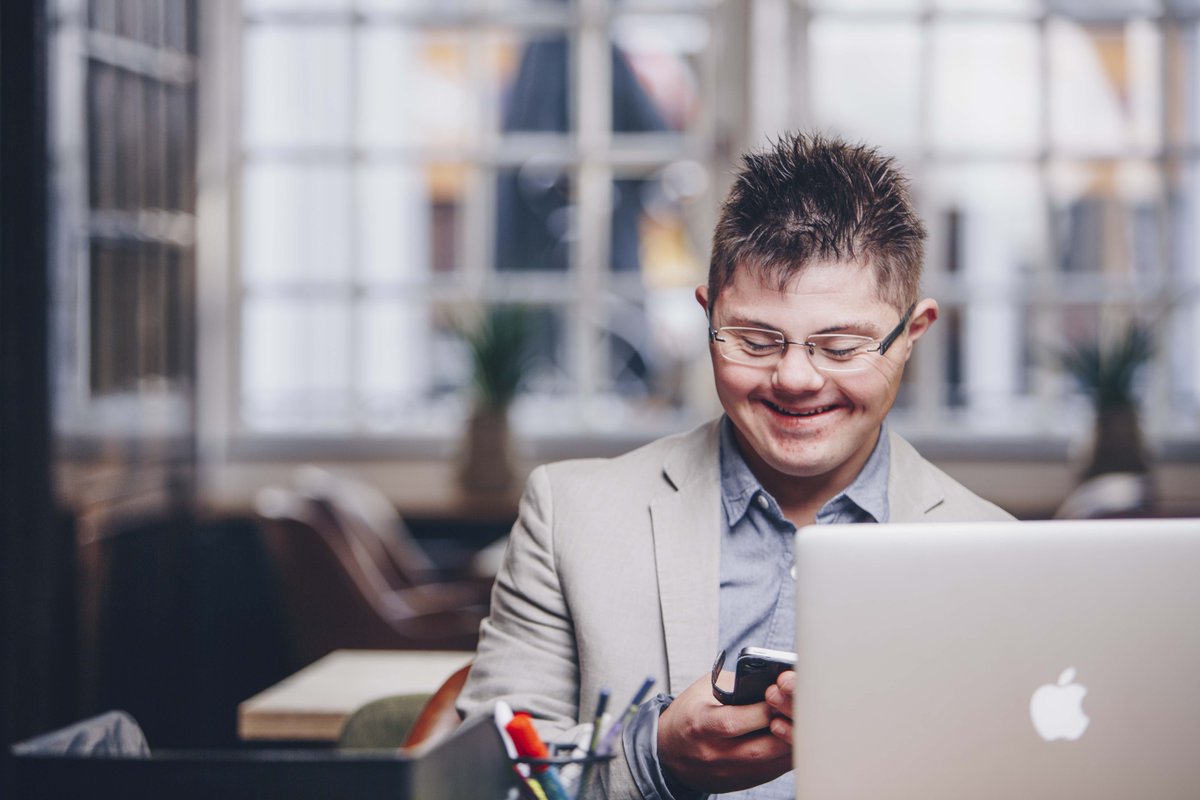 Thuiswerken heeft ook zo zijn voordelen, kom even bij ons binnen voor een kop koffie en iets lekkers! 

#browniesanddownies #puurisperfect #wijmakenlunchenleuker