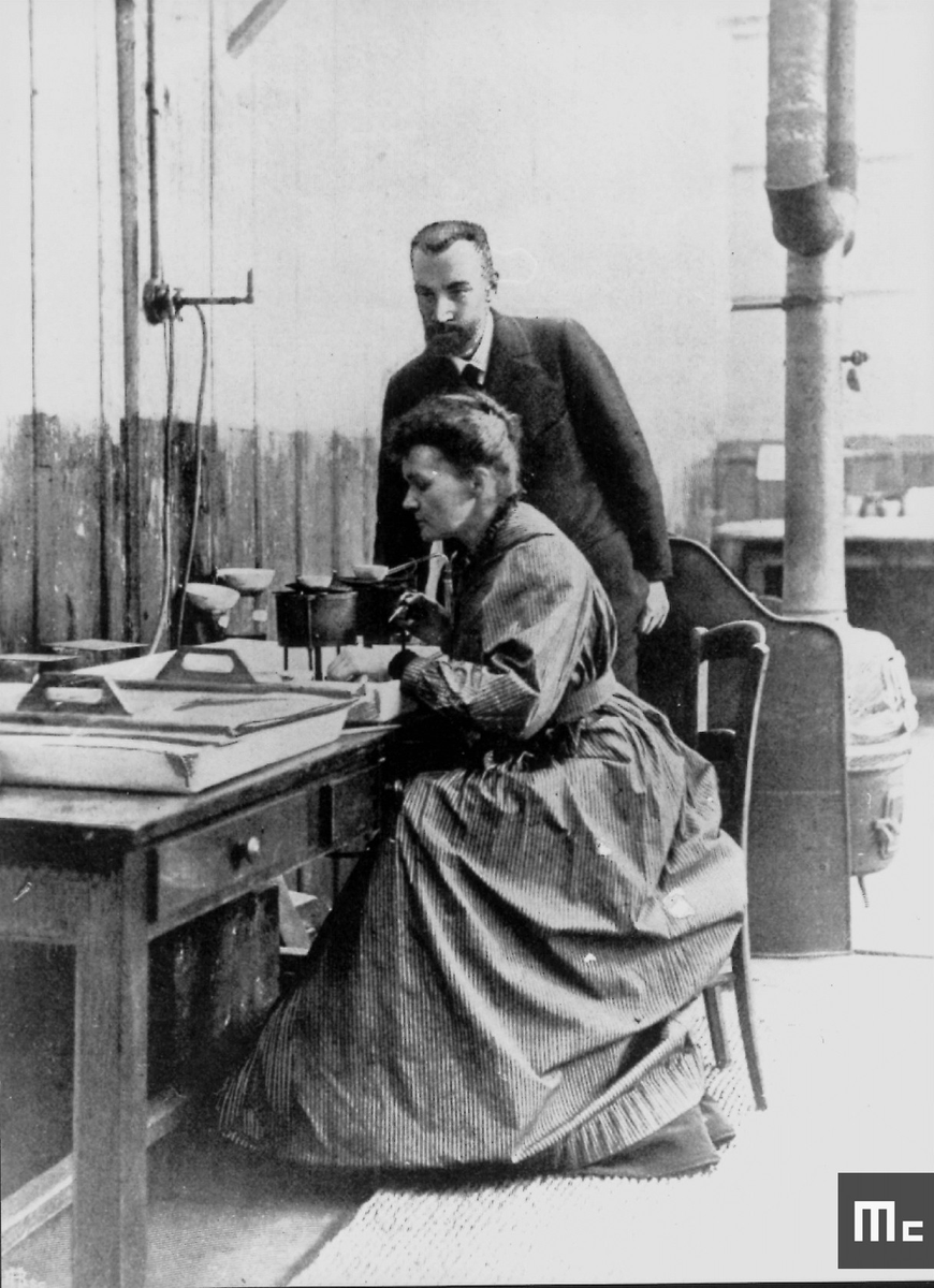#PinkOctober │@PSLExplore invites you to discover the life and scientific work of Marie #Curie, a pioneer #WomanScientist and a pioneer of cancer research, in our online exhibition. 👩‍🔬🧪⚗️ bit.ly/2GluJac