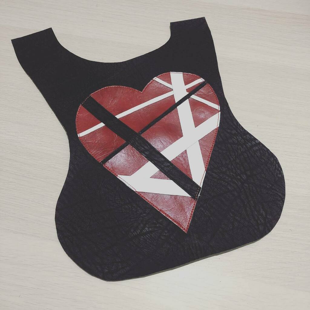 solbags_com's tweet photo. You won't know until you begin...he said! #jump #eddievanhalen #eddievanhalenguitar #eddievanhalenfan #eddievanhalenfans #eddievanhalenrocks #eddievanhalenguitars #solbags #bysolbags #guitarbag #guitarbags #guitarstraps #frankenstrat #ripeddievanhalen #r… https://t.co/Gcob2XEPnE https://t.co/pweC93Ryqd