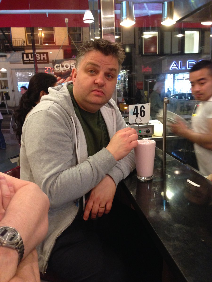 mdf200's tweet photo. Ahhhhh... And who could forget @RussellKay and his MilkShake™!! 😂
(from #GDC2014) https://t.co/p86RDex4pp