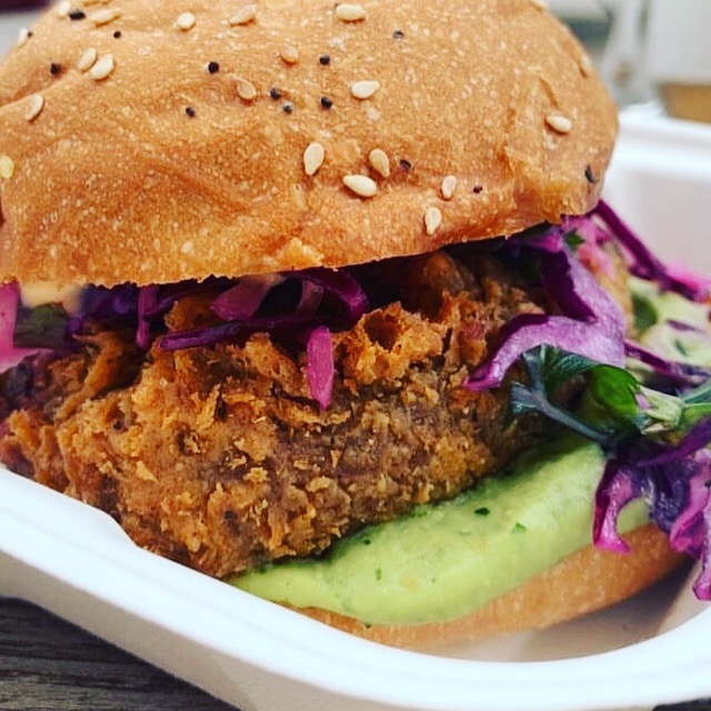 Friday weather doesn't look bad. We'll be trading in the <a href="/BrighthelmURC/">Brighthelm Centre</a> garden for lunch. See you there for food that makes you happy😎 #brighton #hove #supportsmallbusiness