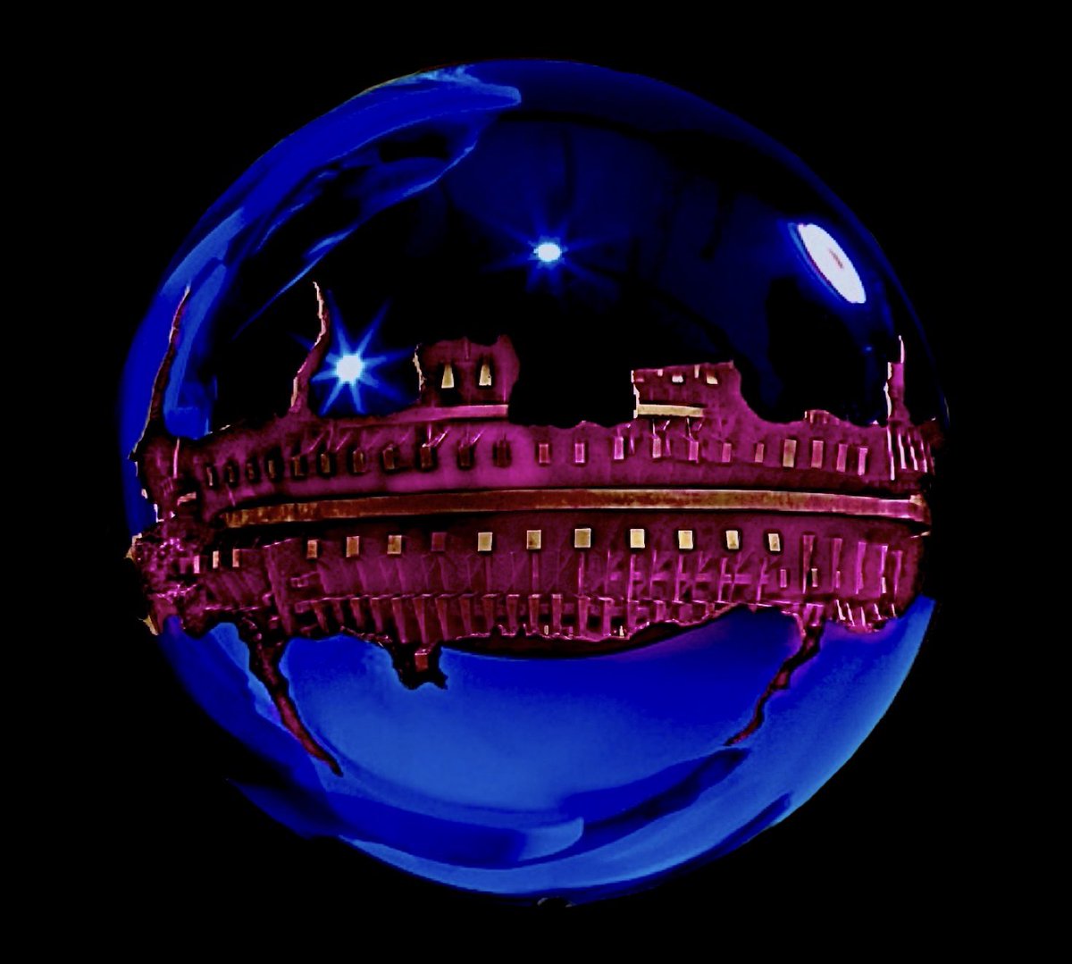GermanottaSon's tweet photo. The Chromatica portal but through the ARTPOP ball https://t.co/dzoHyc6Jgy