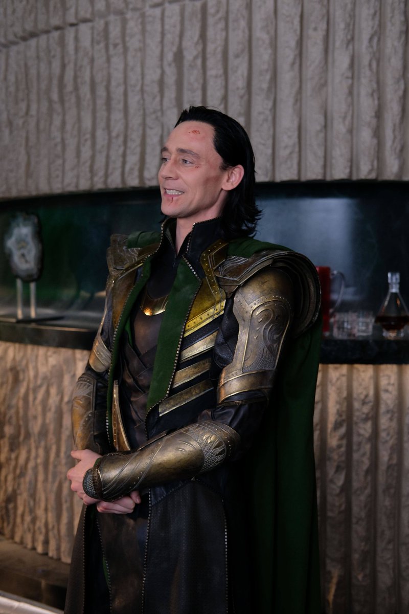 ps_hiddles's tweet image. He's like so happy for what Loki did in Endgame and come on Loki do some magics because filming the series starts again, i miss you 😂😍💚
#Tomhiddleston #loki #AvengersEndgame
