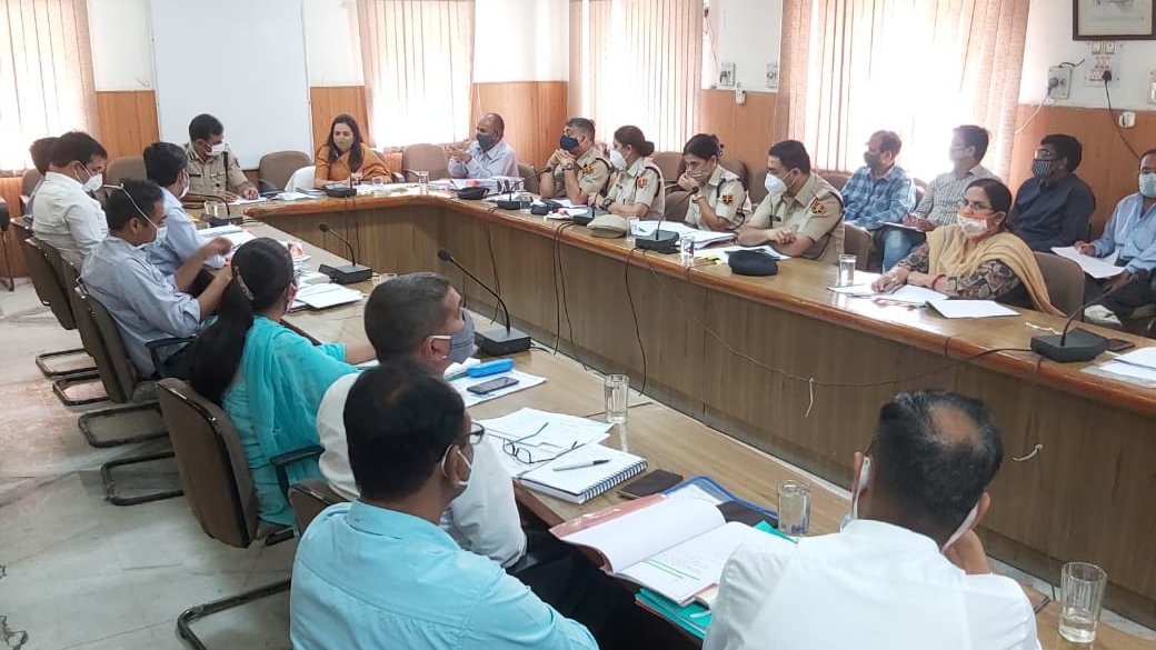 संभागीय आयुक्त कार्यालय #अजमेर में संभा० आयु० <a href="/drarushimalik/">Dr.Arushi Malik IAS</a> की अध्यक्षता में संभाग की फ्लैगशिप योजनाओं, शुक्रवार कैंप की प्रगति, पंचायती राज संस्थाओ के चुनाव की समीक्षात्मक बैठक, आईजी,जिले अजमेर भीलवाडा नागौर टोंक के कलक्टर, एसपी सहित प्रशासनिक अधिकारी मौजूद
<a href="/RajGovOfficial/">Government of Rajasthan</a>