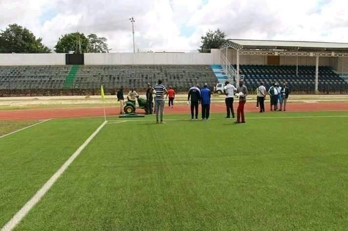 elishairagi_'s tweet photo. 6. Stade Dominique #Diur 

Clubs : @AsSimbaKamikaze 
               #Blessing FC

Ville : Kolwezi

Capacité : environs 6.500 places avec places assises

Pelouse synthétique
Homologué par la @FIFAcom 
Rare stade en #RDC où l'on peut jouer la nuit
Piste d'athlétisme https://t.co/7zphVo4njf