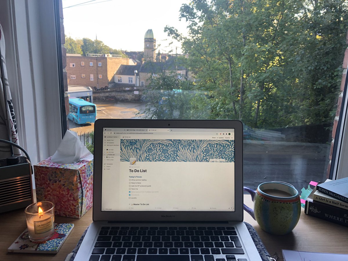 LyndseysView's tweet photo. Some of you don’t use @NotionHQ and it shows. Go on, bless yourselves. (Do you think I’m #studyspo enough to graduate yet?) https://t.co/C03aJa5boa