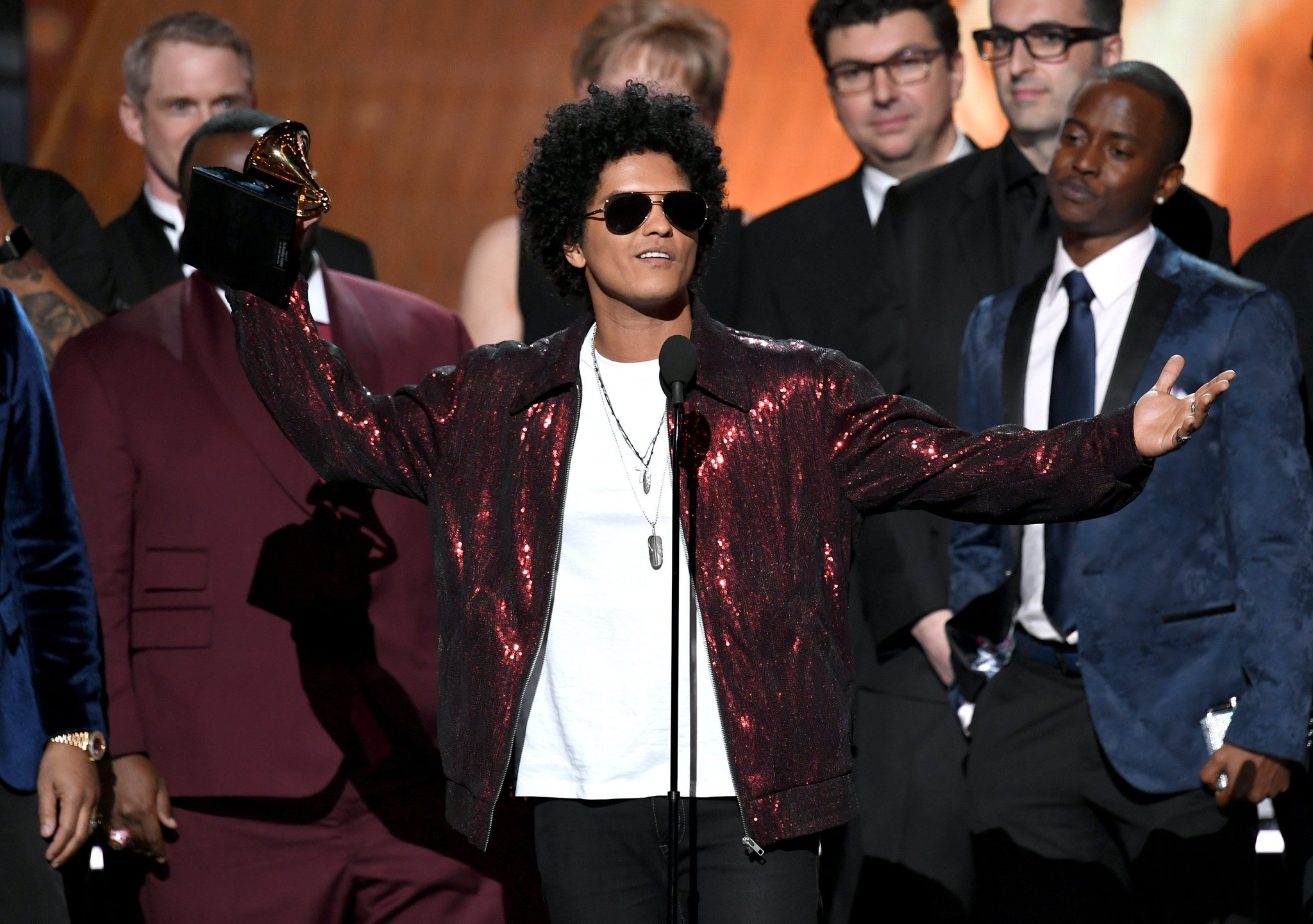 Bruno Mars ! HAPPY BIRTHDAY  Born October 8, 