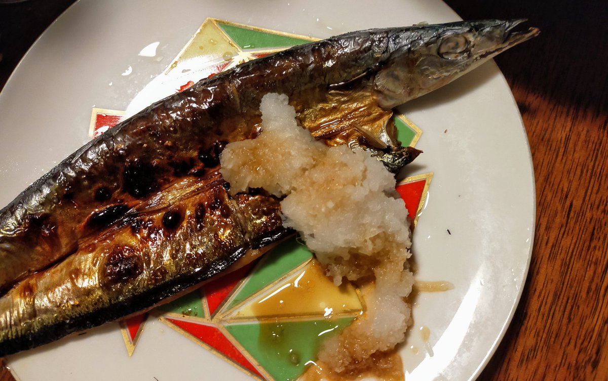 失敗したがな 秋刀魚高いのに 猫大根おろしおしっこ漏らしたみたい 秋刀魚 猫 大根おろし 10 08 神楽坂ねこの郵便局というなまえのお店 失敗したがな 秋刀魚高いのに 猫大根おろしおしっこ漏らしたみたい 秋刀魚 猫 大根おろし 10 08 神楽坂ねこの郵便局というなまえのお店