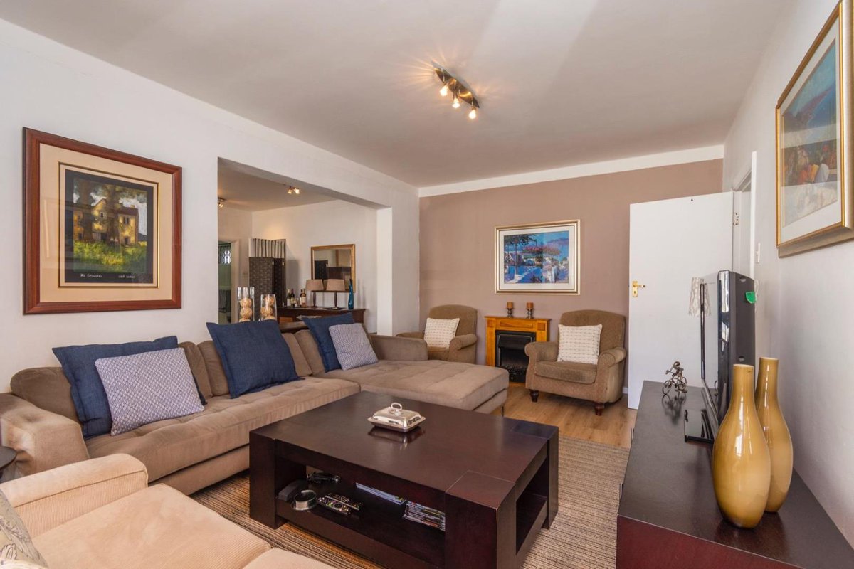 OnlineProperty tweet media