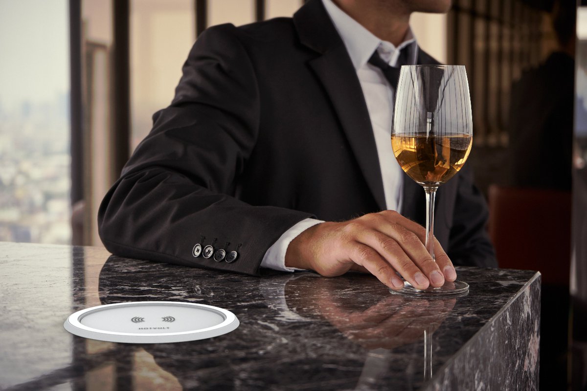 Hotvolt R1 power-pad means you can charge your phone anywhere, even when you are relaxing by the bar. Fantastic fit within the hospitality industry. With its sleek design&amp; the fact only one cable is needed, this power-pad is a must have. Driven by PoE &amp; Easy install #fastcharge