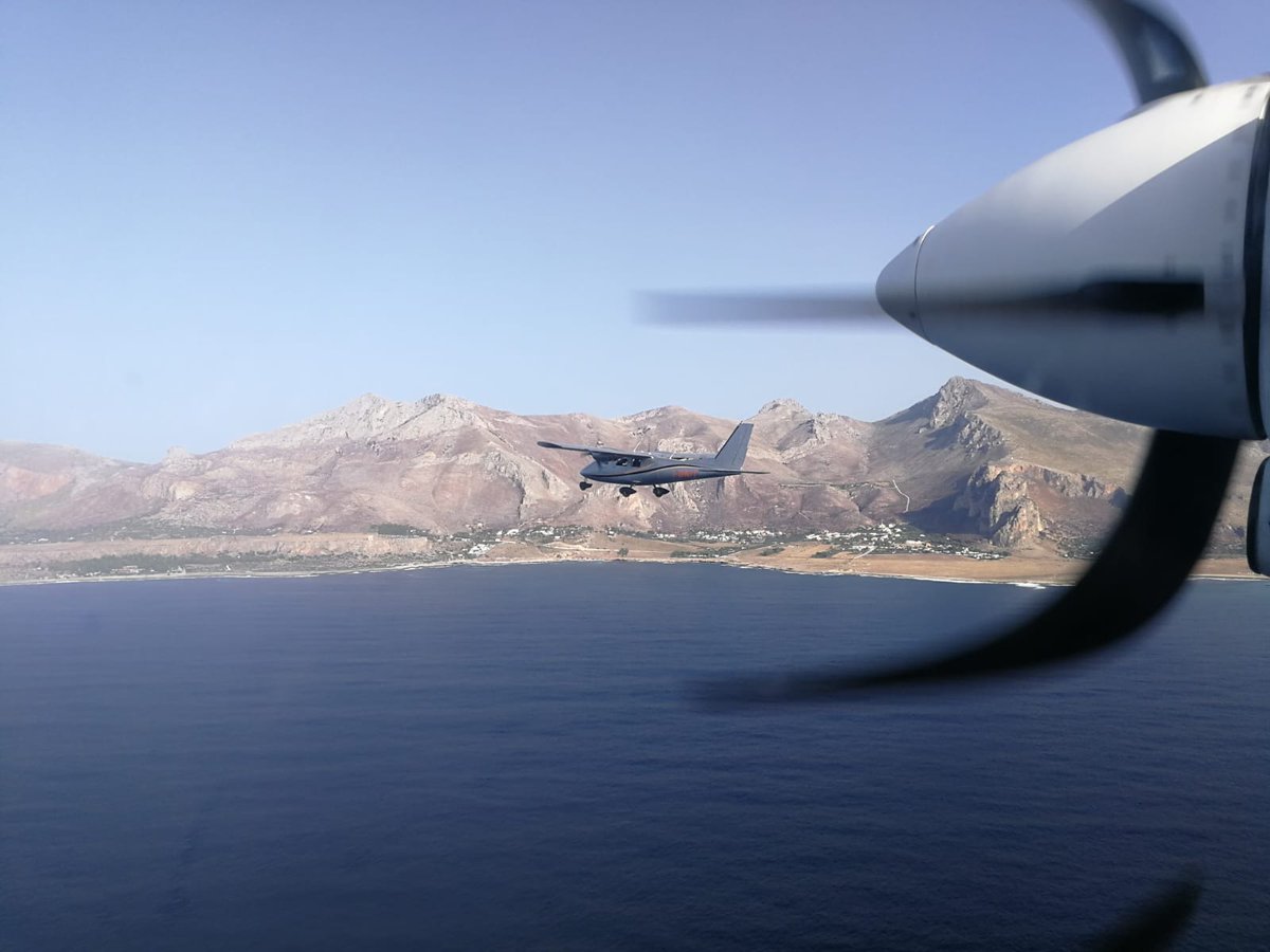 ISPRA_Press's tweet image. 🛫✈️🐳🐋 Survey aereo dell'#ISPRA per il #monitoraggio dei #cetacei ancora in corso. #Balenottera comune, #capodoglio, #tursiope, e #stenella: ad oggi, le specie più osservate negli oltre 70 avvistamenti effettuati.
La mappa con la rotta seguita dagli aerei👇 @GiancarloLauri2