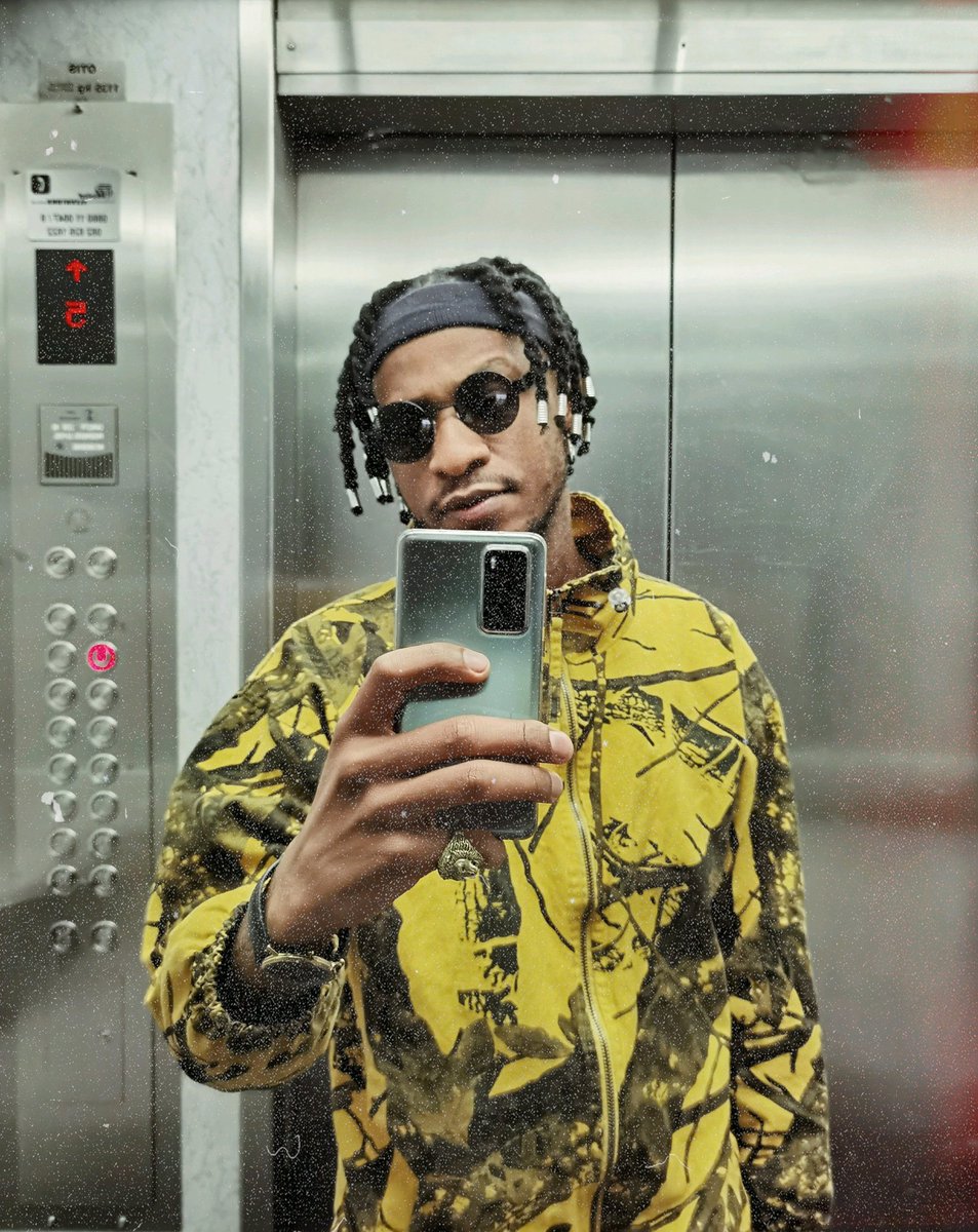 _Pot3nt's tweet photo. "Press 8 on the lift if you want the smoke
Real talk sh!t, no Facebook post
I got the juice, you keep your Coke"
https://t.co/STuPqDELZj https://t.co/4nJbGXO8Cq