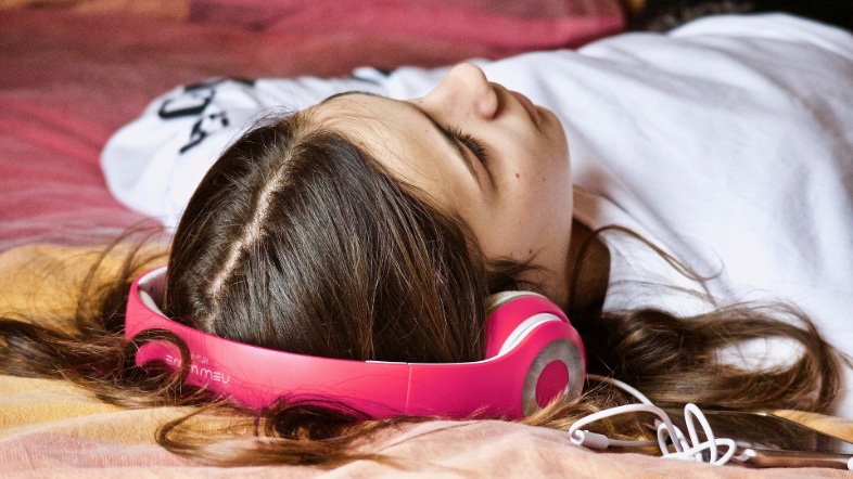 BilelloDelfina's tweet photo. Young people may self-harm to manage difficult emotions. However, over time it may lead to more difficult feelings.

Our research study explores feelings and how these change with self-harm among young people (14-17 years old). Get in touch: DXB984@student.bham.ac.uk https://t.co/z5WGUoNmHf